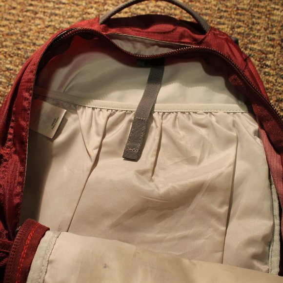 Eddie Bauer adventurer 30L pack - Picture 7 of 7